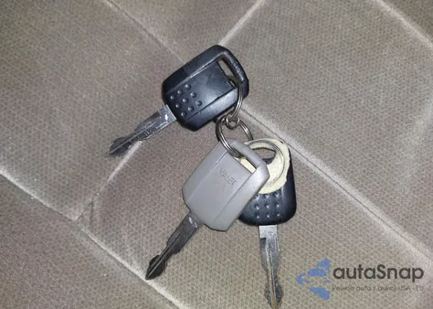 2003 Mercury Grand Marquis Gs z USA, uszkodzony, nr VIN 2MEFM74WX3X700411